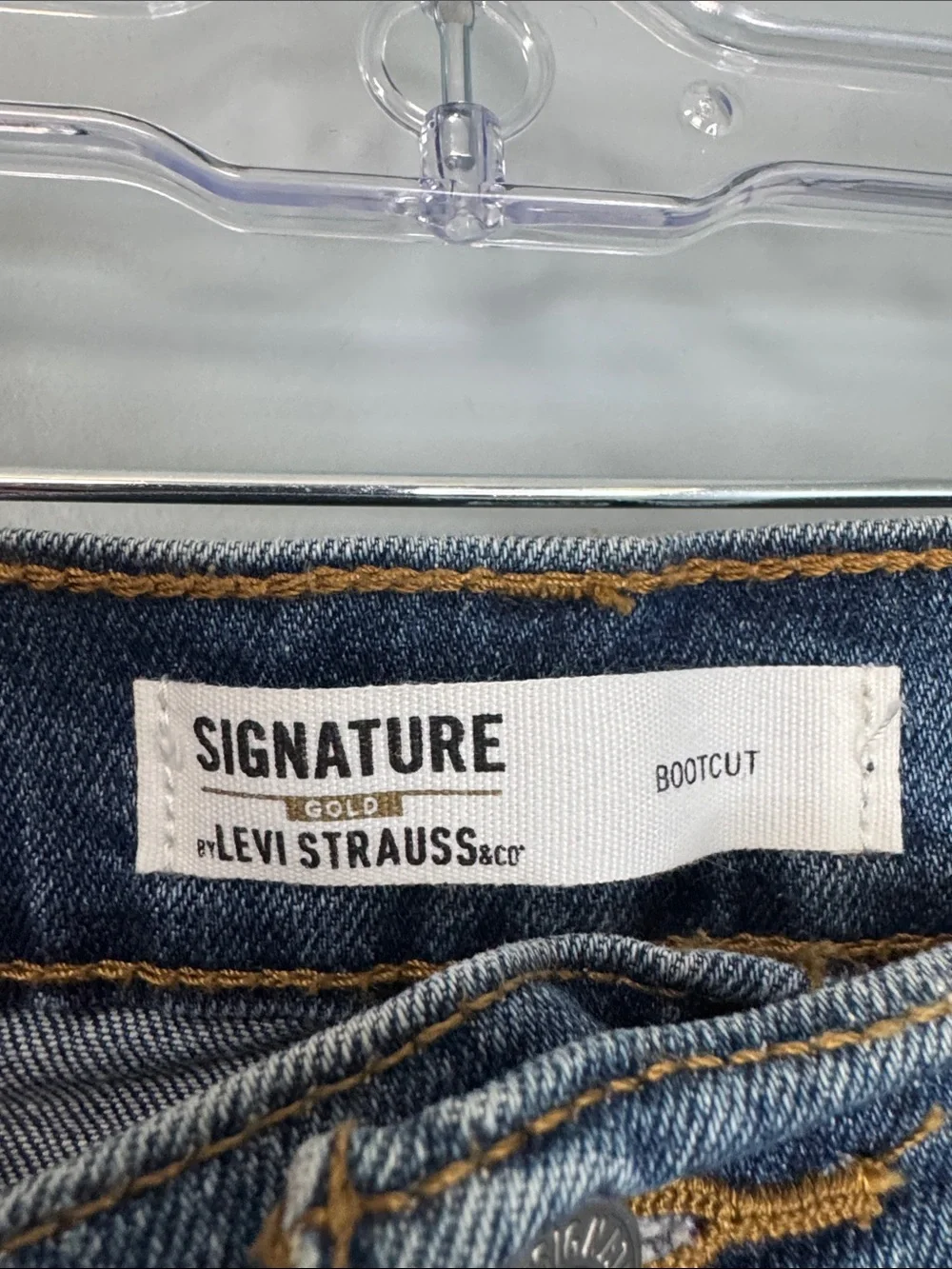 Signature by Levi’s Men’s Blue Dark Wash Bootcut Jean Sz 38x34